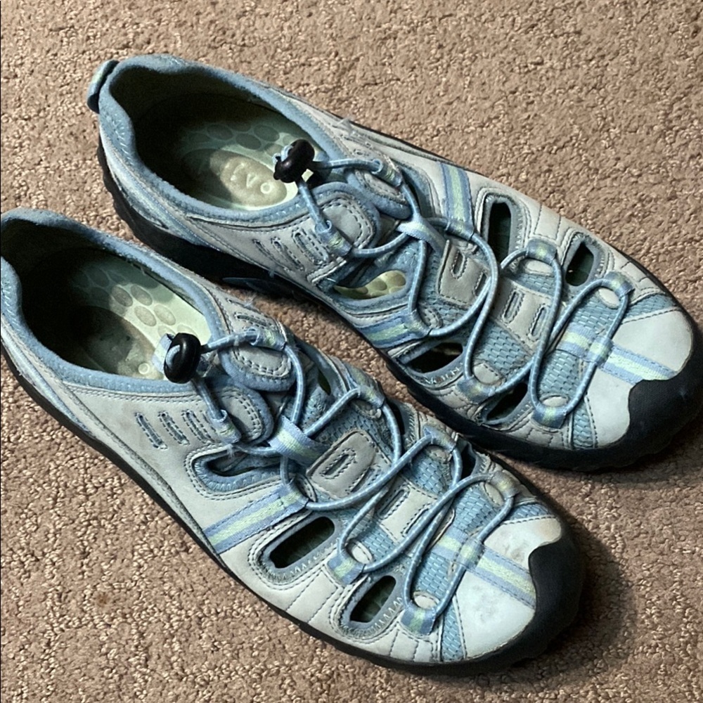 Privo Blue Women’s Size 9.5M Outdoor Sandals Caged River Shoes Summer Fall
